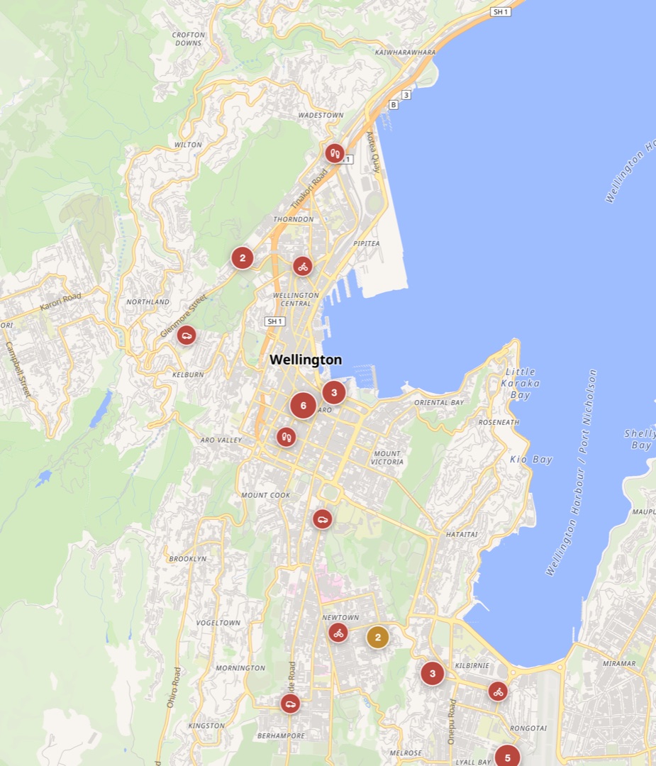 The bizzibody public map of Wellington, with anonymous safety reports clustered across the city.